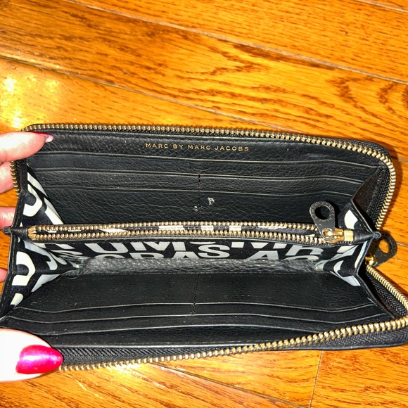 Beautiful wallet by Marc Jacobs - Picture 3 of 8